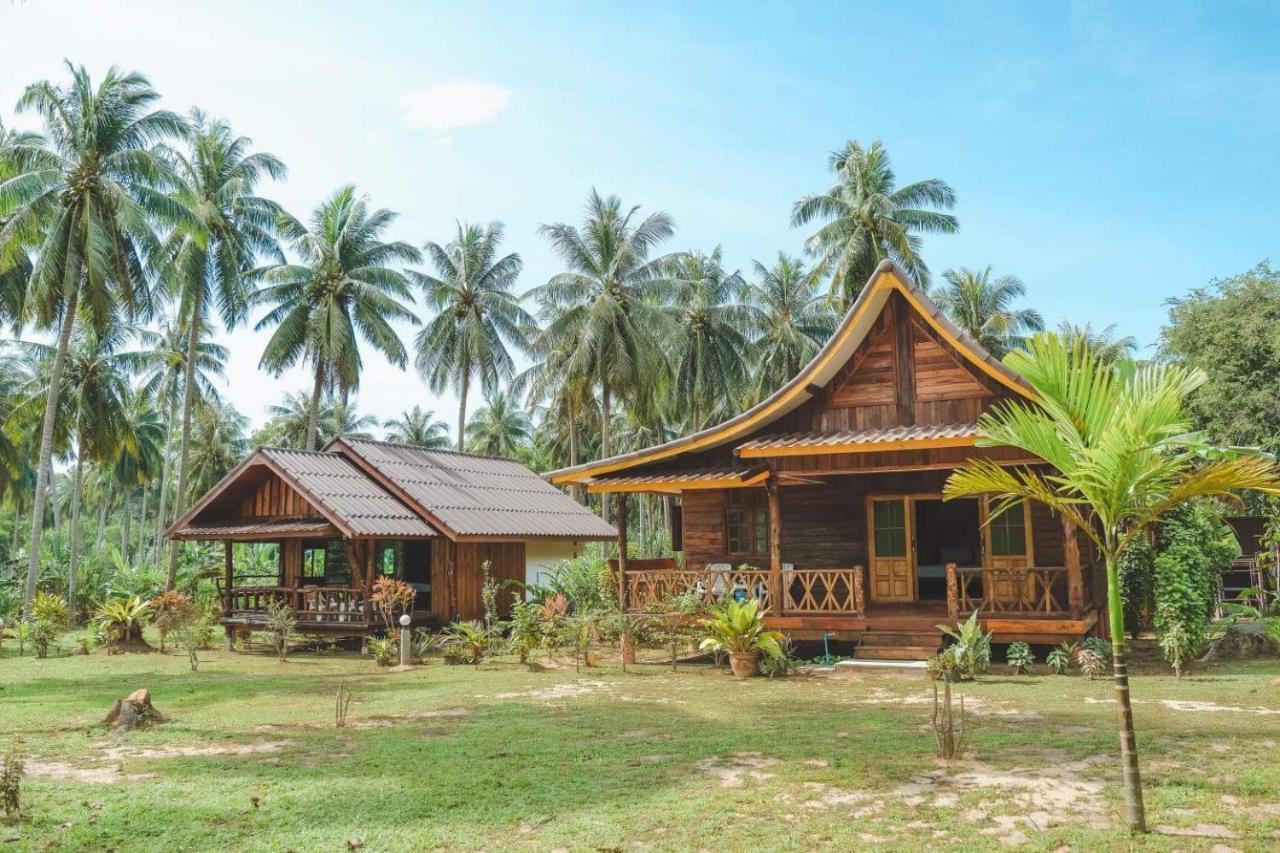 Kohjum Freedom Resort Koh Jum Zewnętrze zdjęcie