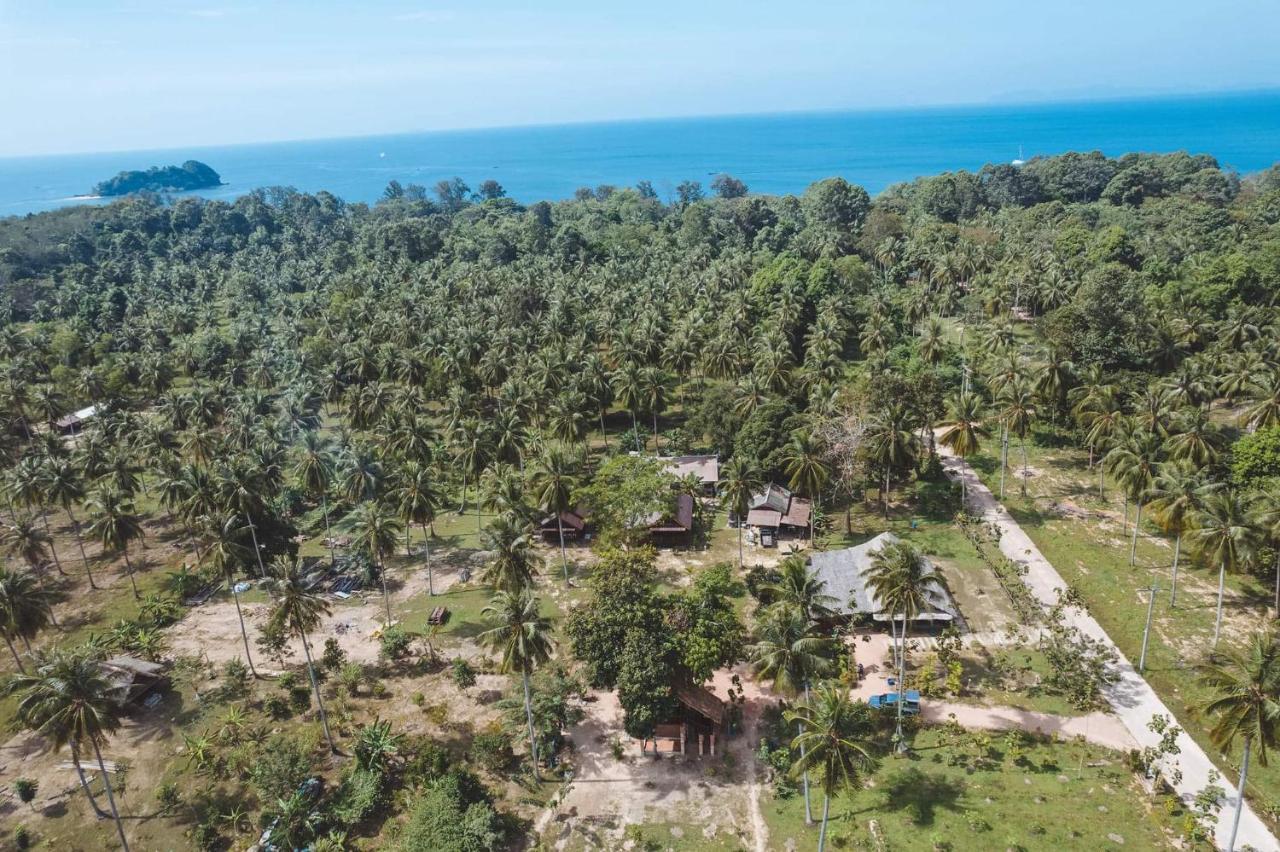 Kohjum Freedom Resort Koh Jum Zewnętrze zdjęcie