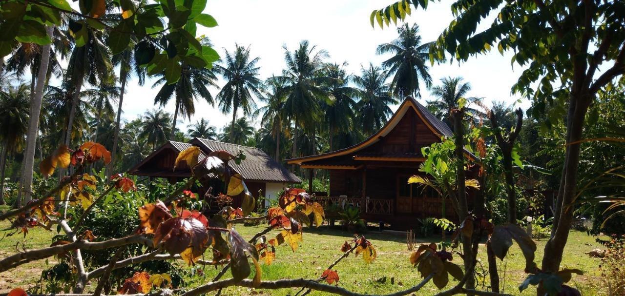 Kohjum Freedom Resort Koh Jum Zewnętrze zdjęcie
