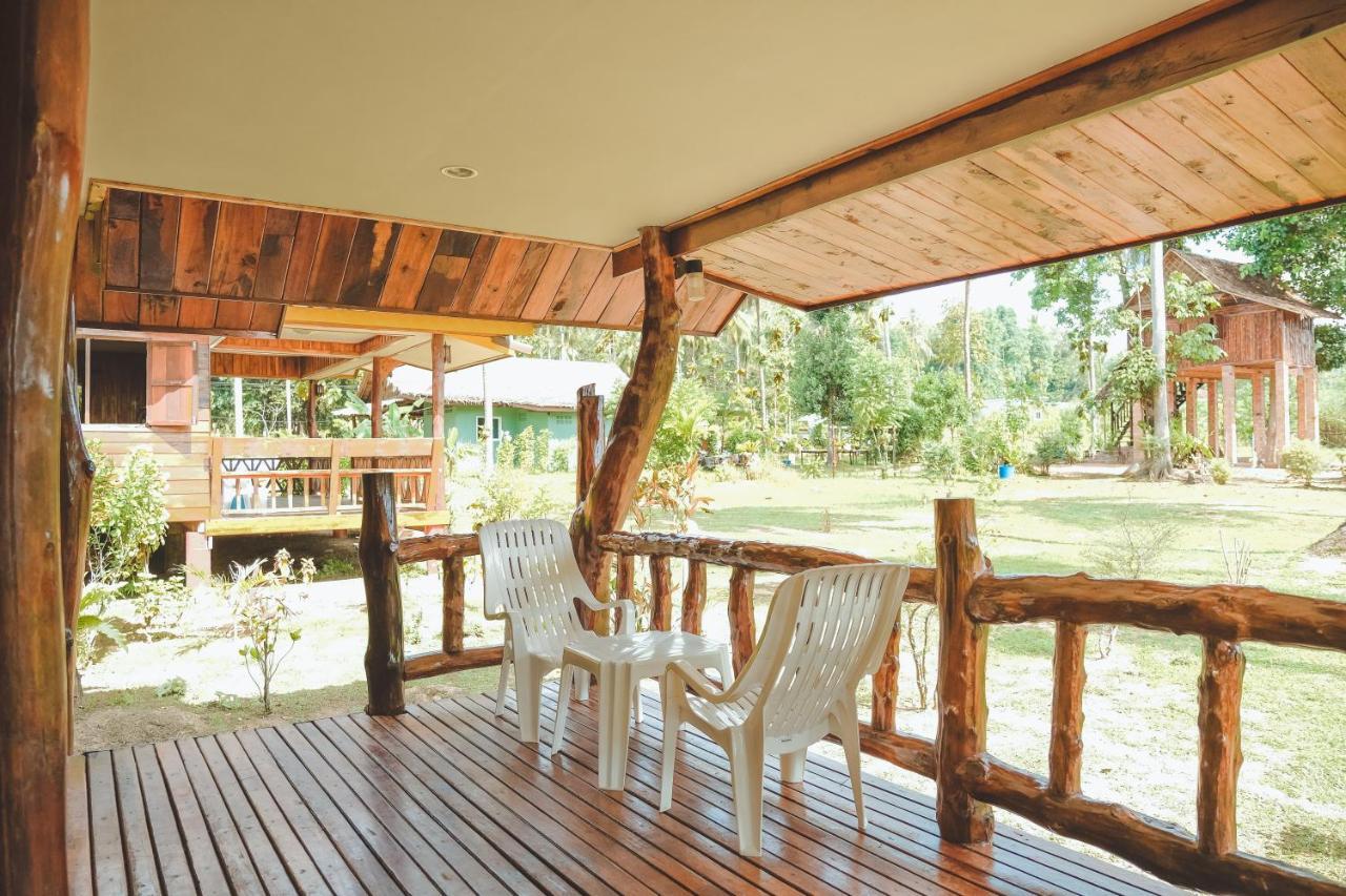Kohjum Freedom Resort Koh Jum Zewnętrze zdjęcie