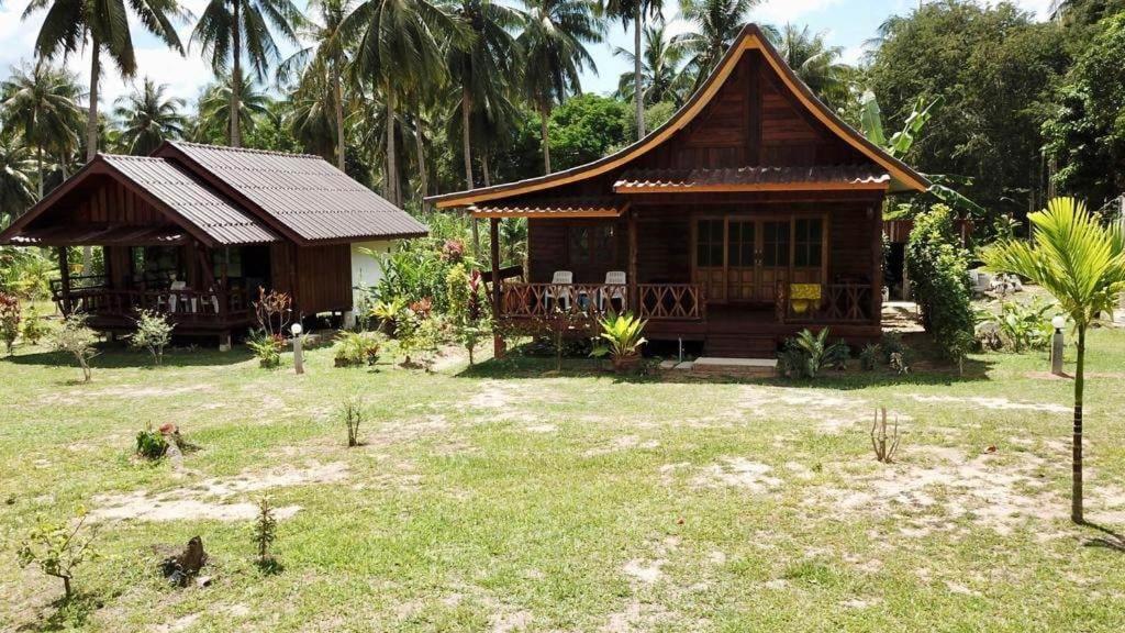 Kohjum Freedom Resort Koh Jum Zewnętrze zdjęcie